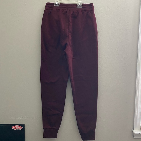 This is just some basic sweatpants. - Picture 2 of 4
